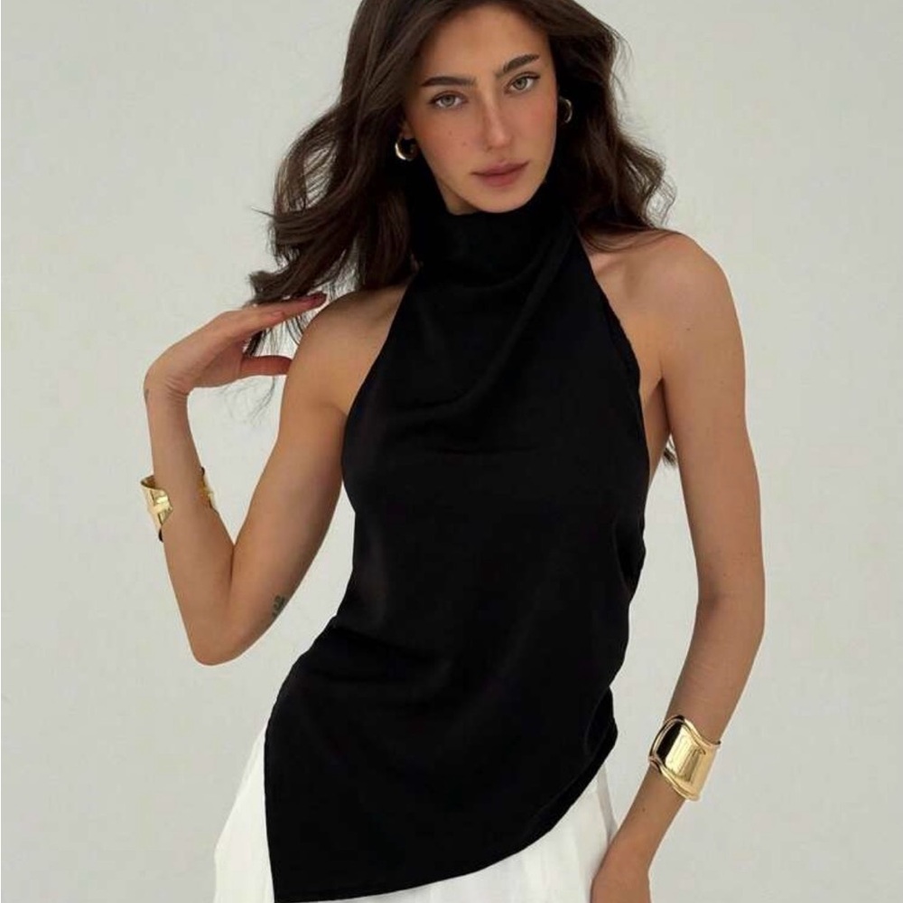 Zara Black-less high low top